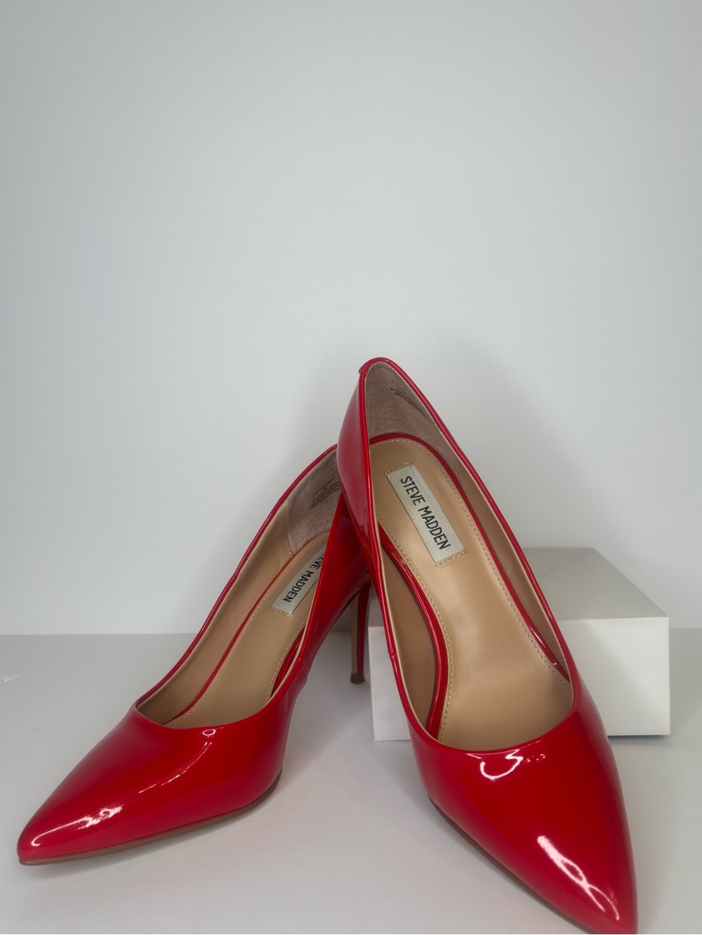 Steve Madden Red Patent Pointed-Toe Stiletto Pumps Size 7 - Picture 9 of 12